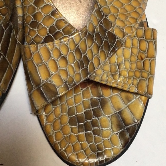 Vaneli Faux Gold Crocodile Reptile Snakeskin Patent Wedge High Heel Sandal 8.5 N - Picture 4 of 14